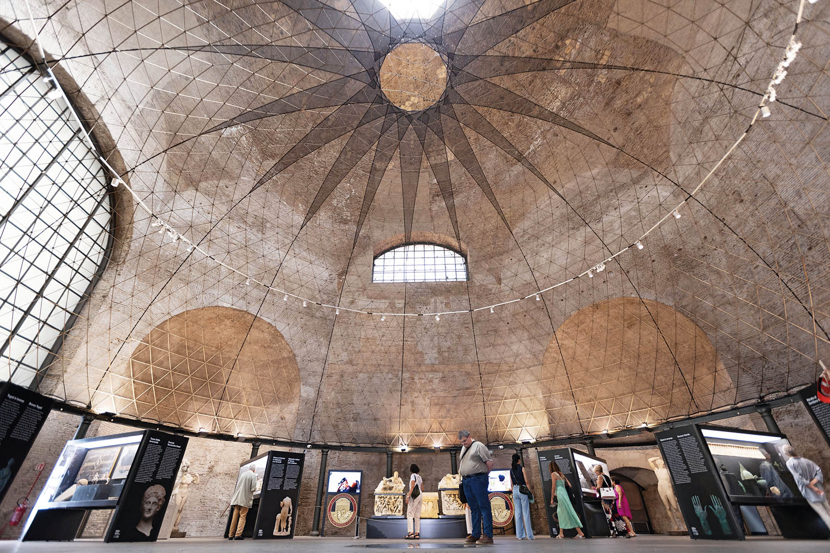 意大利文物宪兵如何守护文物