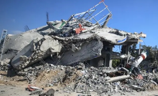 以军空袭拉法多处住宅至少13人死亡